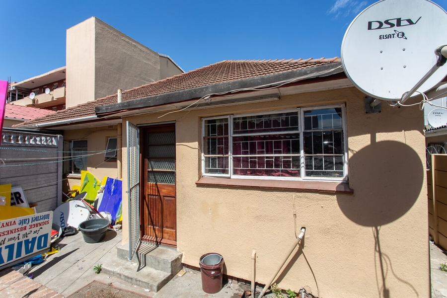 6 Bedroom Property for Sale in Richmond Western Cape